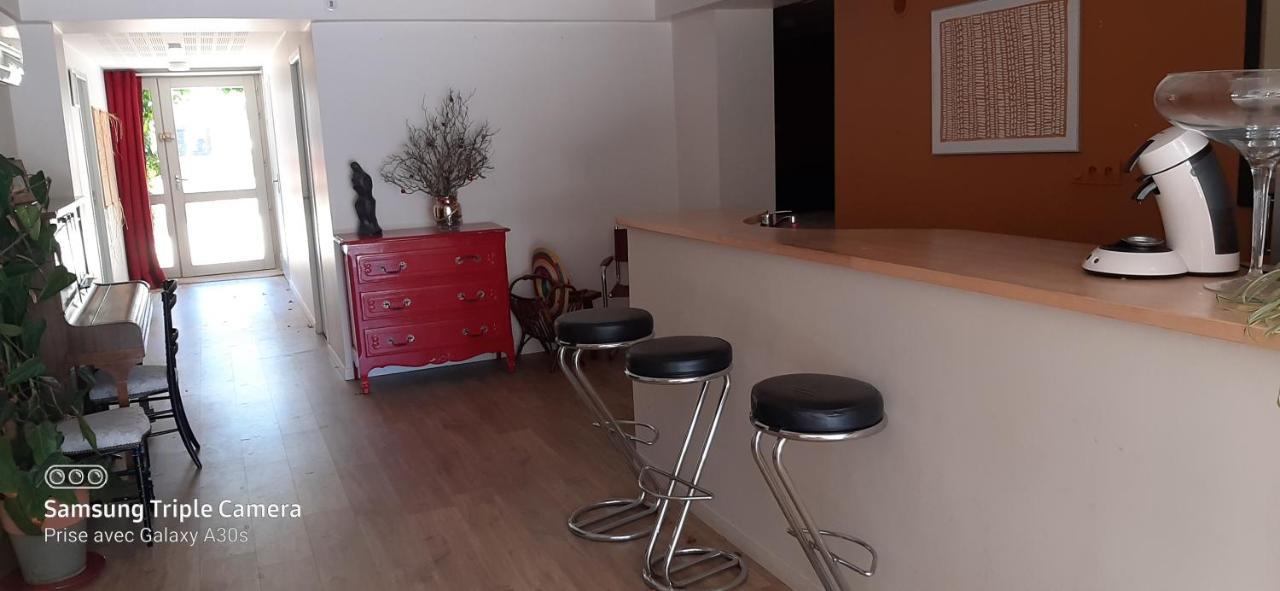 Ferienwohnung La Cigale Et La Fourmi Nîmes Exterior foto