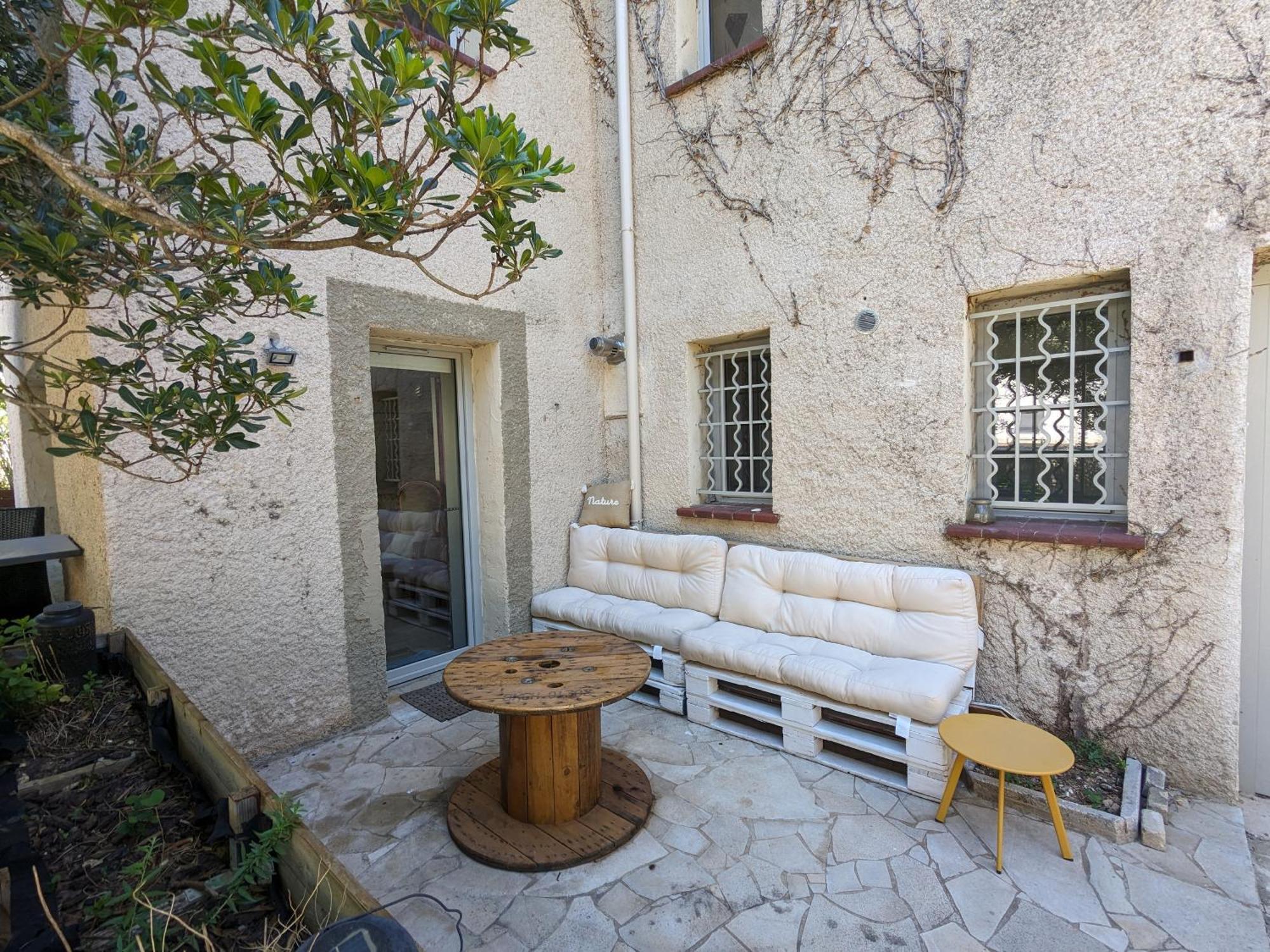 Ferienwohnung La Cigale Et La Fourmi Nîmes Exterior foto